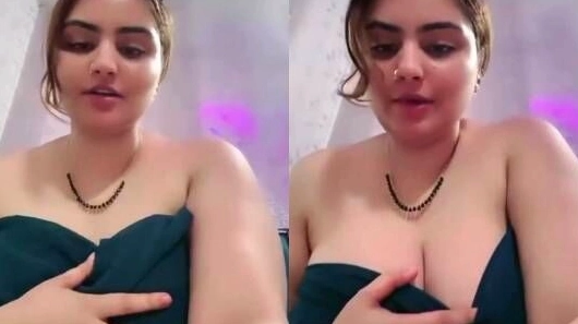 A lustful Desi couple having sex while taking a shower