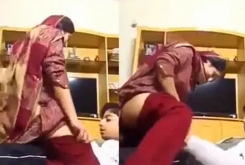 Before heading off to work, a gorgeous Karachi wife gets fucked in a dog.