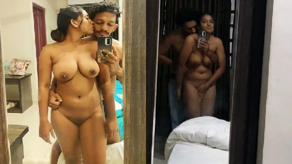 Fucking chut with a large banana, Bhabhi