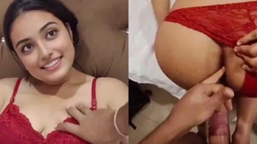 Gloria, a gorgeous Pinay girl, had her boss give her a hard pussy fuck.