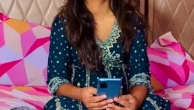 On her first night, a Mallu bride wearing a lot of jewellery gave an amateur blowjob.