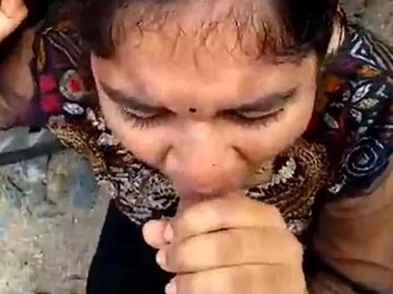 Sarina, a 69-year-old Persian woman, has covert sex with a youthful tenant.